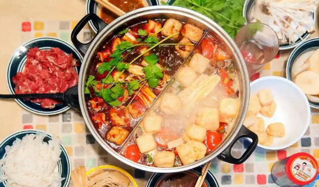 2018中國火鍋品類報告：關(guān)店數(shù)減少，開店數(shù)增加