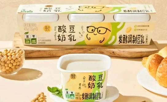三色冰淇淋豆花、黑芝麻豆腐、皺葉菜豆花、豆皮抄手…創(chuàng)新豆制品，你中意哪款？